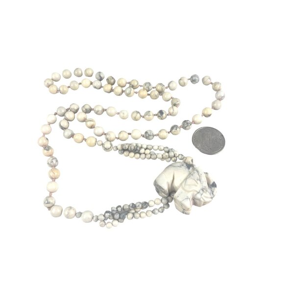 Vintage White Howlite Beaded Necklace With Elephant Pendant  30" Long - Picture 5 of 7